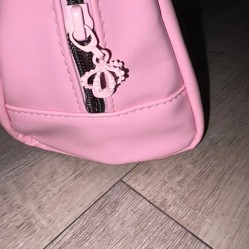 Juicy couture pink black‎ dog cosmetics bag make up purse new no tag